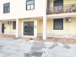 Trilocale in Affitto a Santa Maria Capua Vetere, zona via gran bretagna, 450€, 80 m²