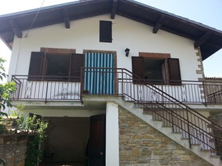 Casa di corte in Vendita a Romagnese, zona fr casa  Rocchi, 40'000€, 100 m², arredato