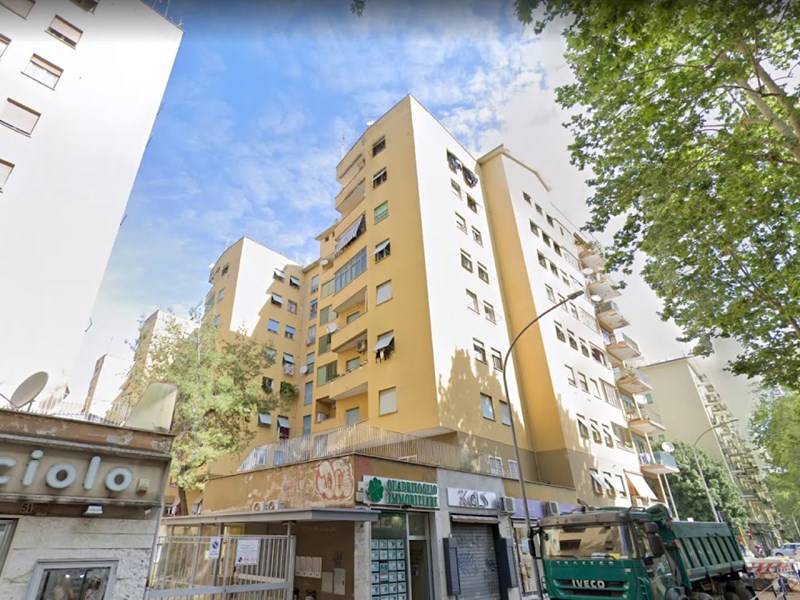 Bilocale in Vendita a Roma, zona TUSCOLANA, 108'750€, 85 m²