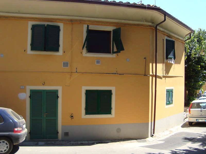 Trilocale in Vendita a Casciana Terme Lari, zona Usigliano , 90'000€, 65 m², arredato