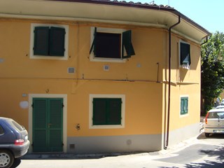 Trilocale in Vendita a Casciana Terme Lari, zona Usigliano , 90'000€, 65 m², arredato