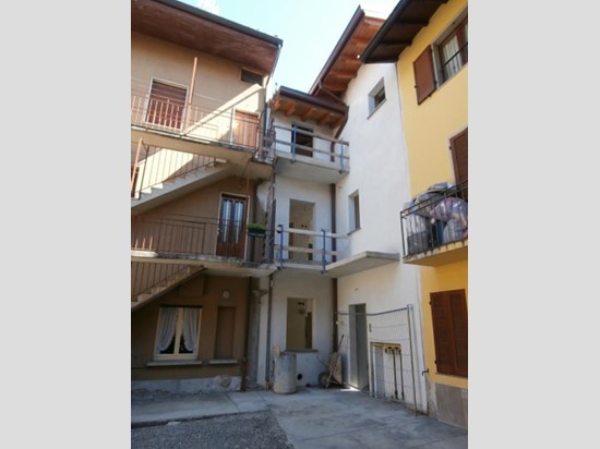 Bilocale in Vendita a Brembate di Sopra, zona centro paese , 110'000€, 49 m²