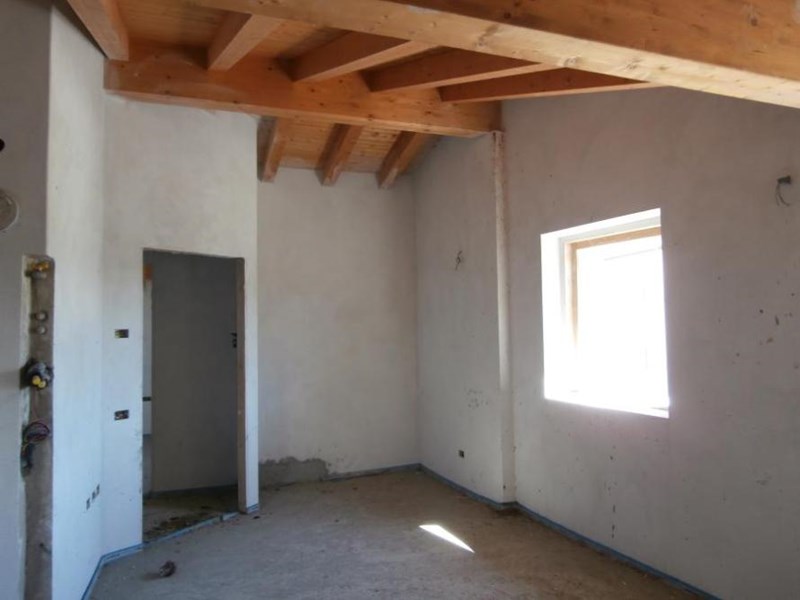 Bilocale in Vendita a Brembate di Sopra, zona in centro paese , 120'000€, 57 m²