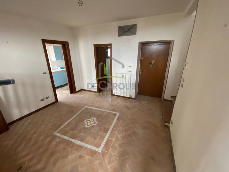 Appartamento in Vendita a Ascoli Piceno, zona Centro Storico, 240'000€, 160 m²