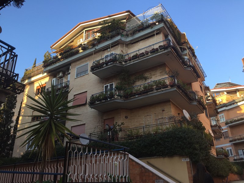 Quadrilocale in Vendita a Roma, zona San Paolo, 380'000€, 85 m²