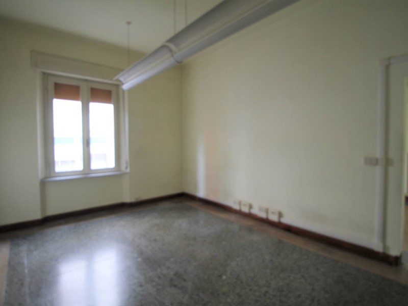 Appartamento in Vendita a Pisa, zona Quartiere San Martino, 360'000€, 226 m²