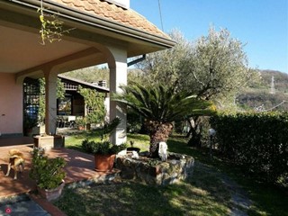 Casa Semi Indipendente in Vendita a Fosdinovo, 200 m², con Box