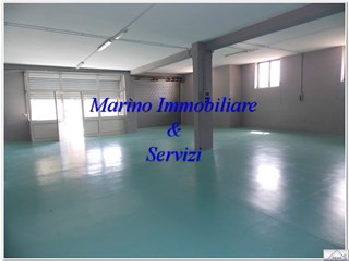 Magazzino in Affitto a Sparanise, 500€, 179 m²
