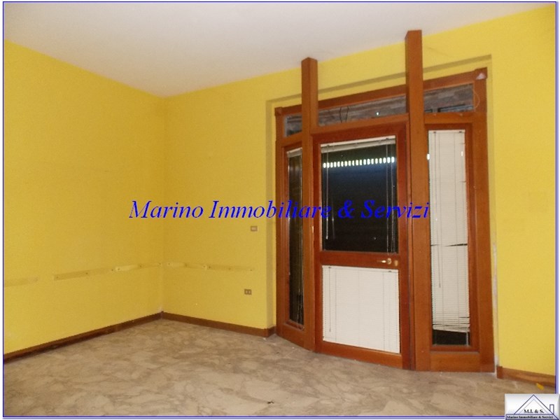 Ufficio in Affitto a Calvi Risorta, 500€