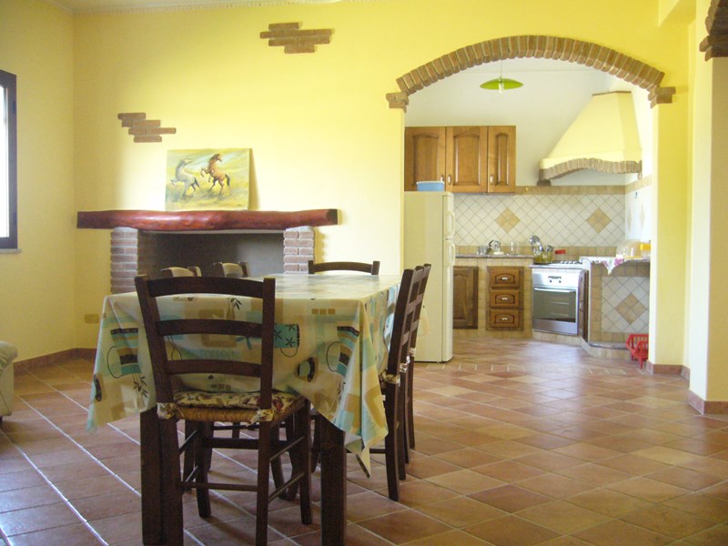 Casa Indipendente in Affitto a Bari Sardo, zona loc. campu moru , 600&euro;, 80 m², arredato