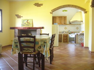 Casa Indipendente in Affitto a Bari Sardo, zona loc. campu moru , 600&euro;, 80 m², arredato