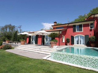 Villa in Vendita a La Spezia, zona Via Montalbano 156A, 2'400'000€, 600 m²
