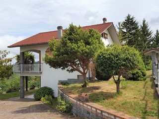 Casa Indipendente in Vendita a Roccavignale, 170'000€, 120 m²