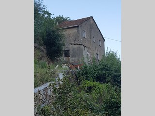 Casa Indipendente in Vendita a Quiliano, 90'000€, 120 m²