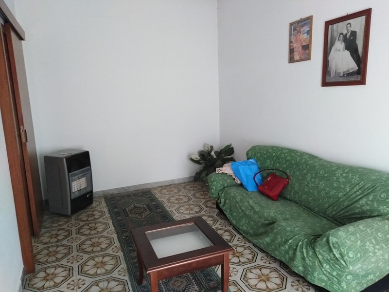 Casa Indipendente in Vendita a Chiaramonte Gulfi, 43'000€, 80 m²