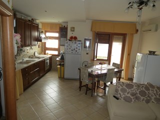 Trilocale in Vendita a Ladispoli, 149'000€, 70 m², con Box