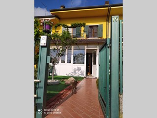 Villetta a schiera in Affitto a Castelnuovo del Garda, zona silenziosa e comoda, 305'000€, 147 m²