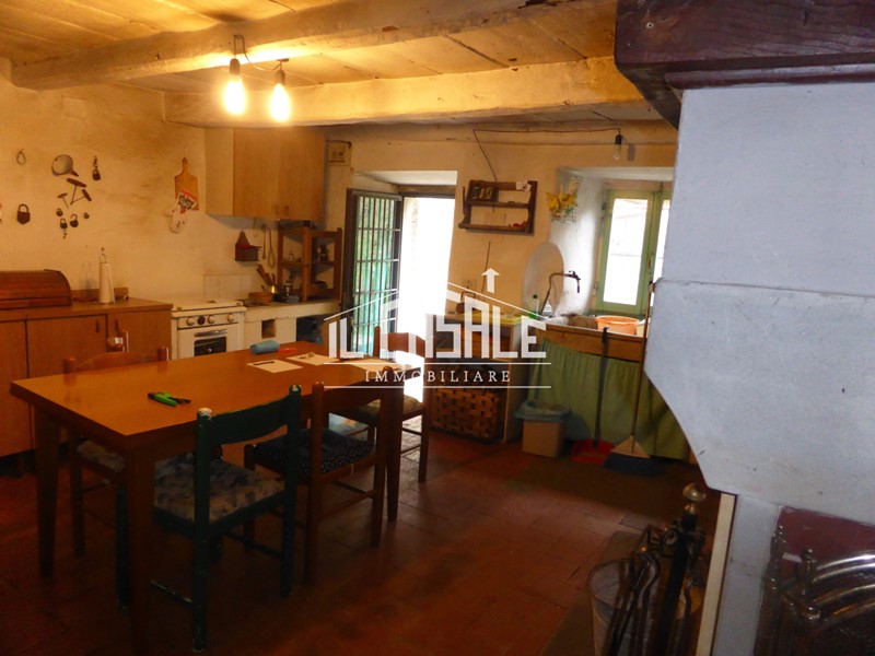 Rustico in Vendita a San Godenzo, 85'000€, 115 m²