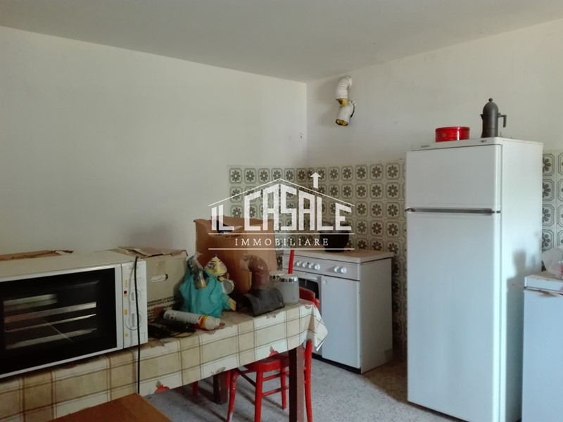 Rustico in Vendita a Dicomano, 78'000€, 200 m²