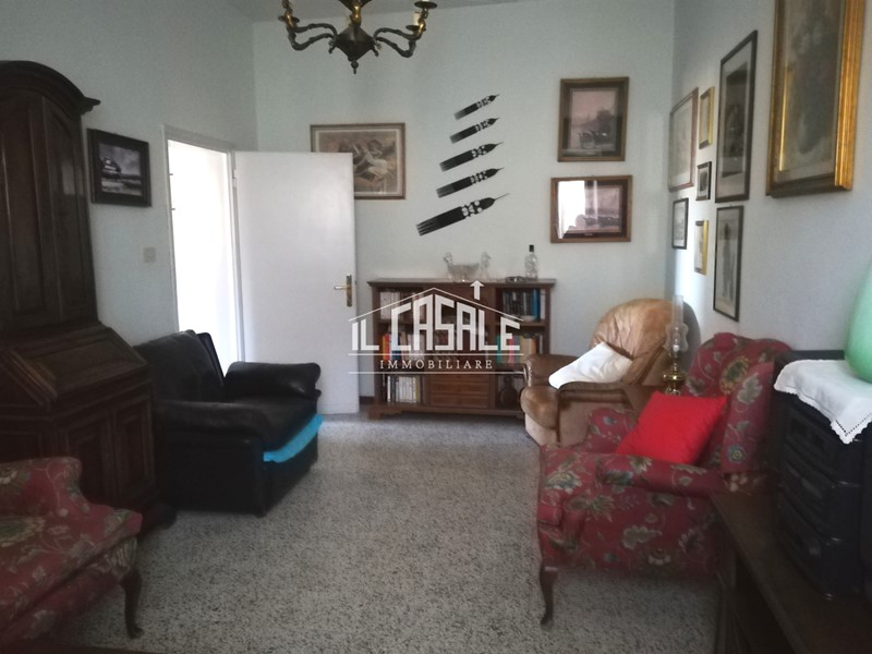 Quadrilocale in Vendita a San Godenzo, zona Castagno D'andrea, 82'000€, 90 m²