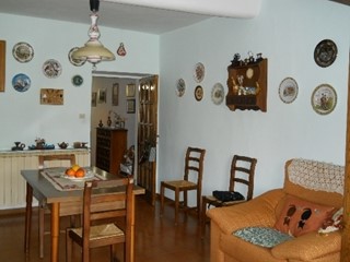 Appartamento in Vendita a Dicomano, 98'000€, 130 m²