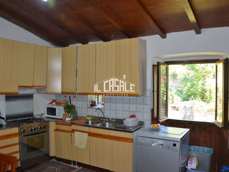 Quadrilocale in Vendita a Dicomano, zona Dicomano, 73'000€, 90 m²