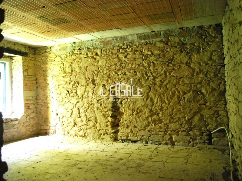 Rustico in Vendita a Dicomano, zona Corella, 45'000€, 42 m²