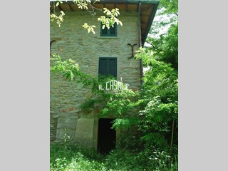 Rustico in Vendita a Dicomano, zona Corella, 45'000€, 42 m²