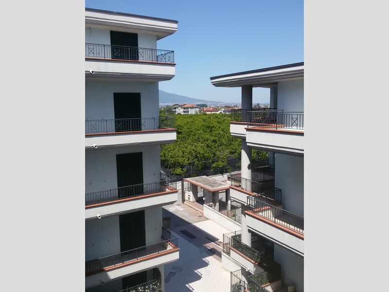 Quadrilocale in Vendita a Pagani, zona Via taurano , 260&euro;, 139 m², con Box