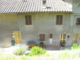 Appartamento in Vendita a Pratovecchio Stia, zona Papiano, Calcinaia 5, 26'000€, 63 m²