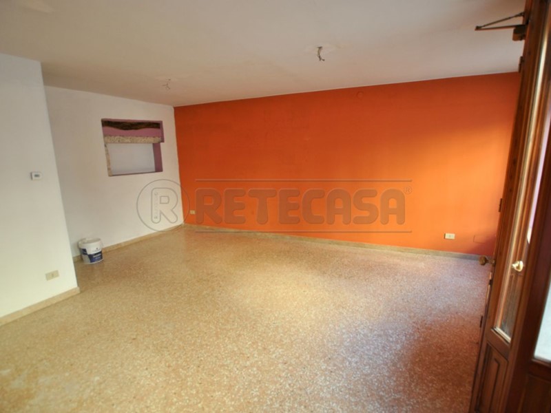 Immobile commerciale in Vendita a Cornedo Vicentino, 35'000€, 40 m²
