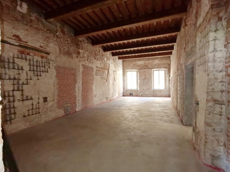Appartamento in Vendita a Pisa, 460'000€, 170 m², con Box