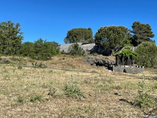 Terreno industriale in Vendita a Pedara, 130'000€, 2500 m²