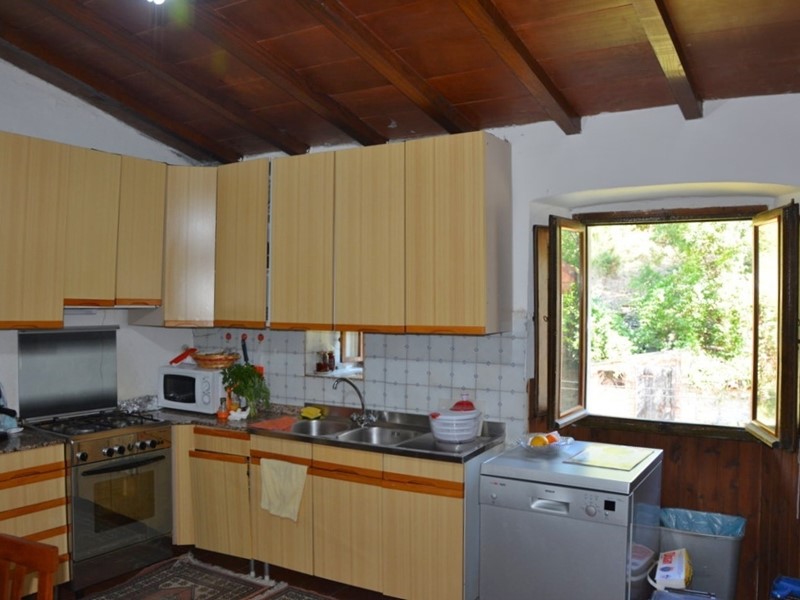 Quadrilocale in Vendita a Dicomano, zona Dicomano, 75'000€, 90 m²