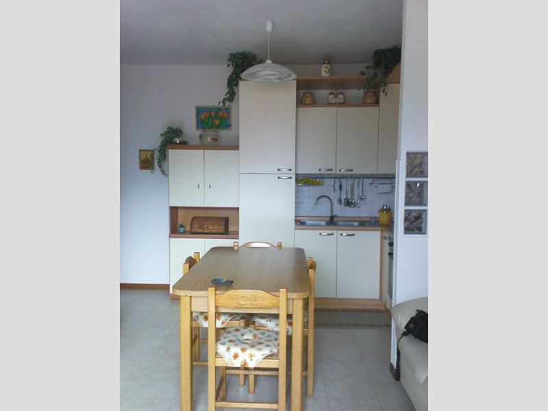 Trilocale in Vendita a Dicomano, 130'000€, 60 m², con Box