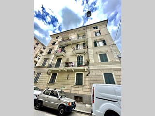 Appartamento in Vendita a La Spezia, zona CENTRO, 200'000&euro;, 130 m²