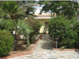 Villa in Affitto a Maruggio, zona Litoranea salentina , 2'200&euro;, 70 m², arredato