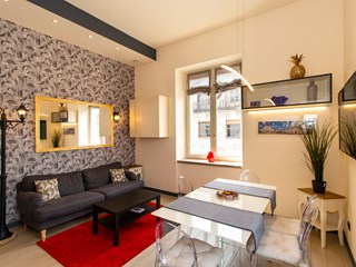 Trilocale in Affitto a Torino, zona centro, 1'400€, 85 m², arredato