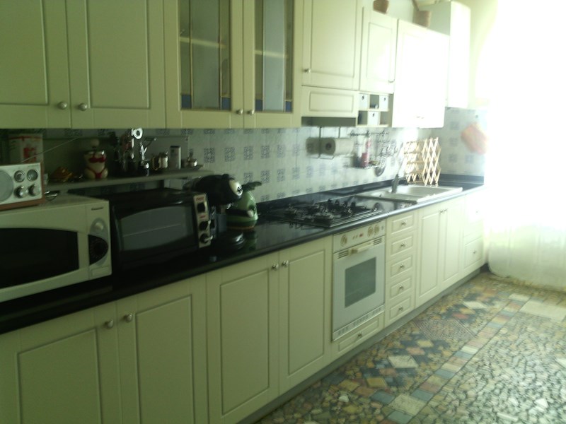 Trilocale in Vendita a Merate, zona Brugarolo, 73'000€, 106 m², arredato