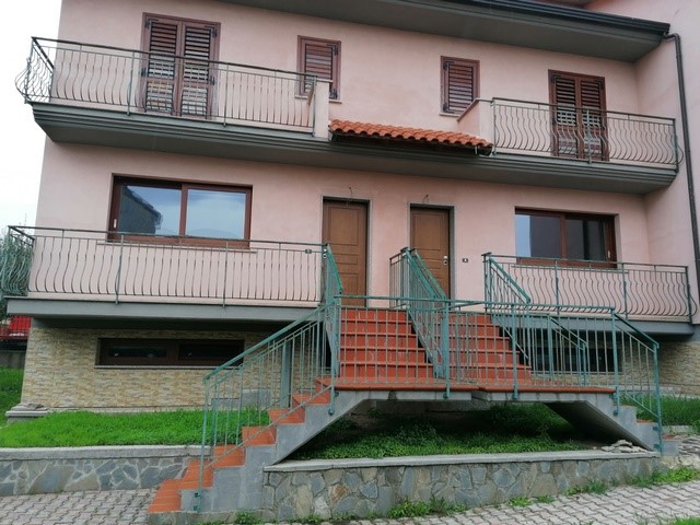 Villetta a schiera in Vendita a Castelnuovo Cilento, zona Velina, 150'000&euro;, 140 m²