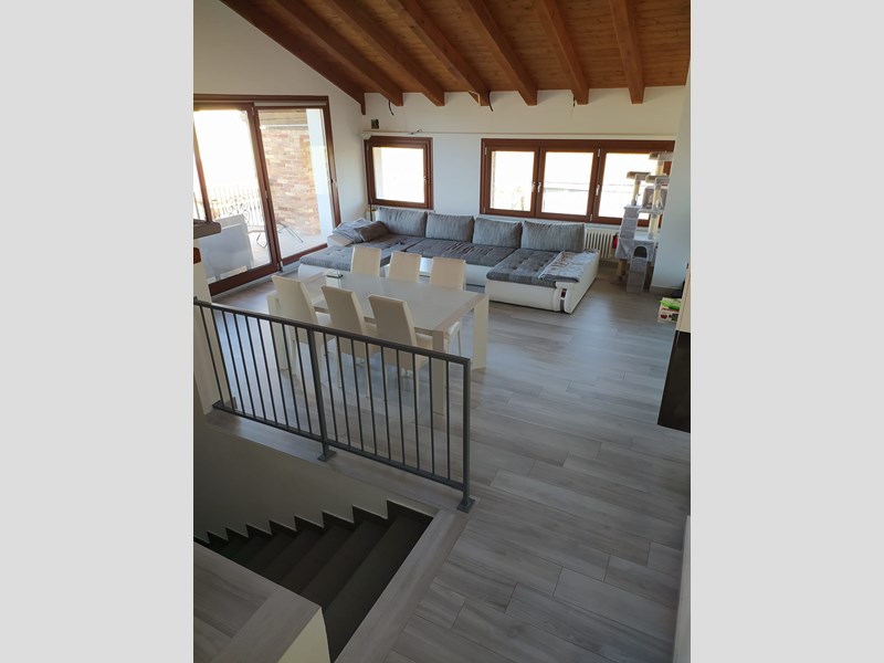 Casa Indipendente in Vendita a Udine, zona Gris Di Bicinicco, 225'000€, 280 m², con Box