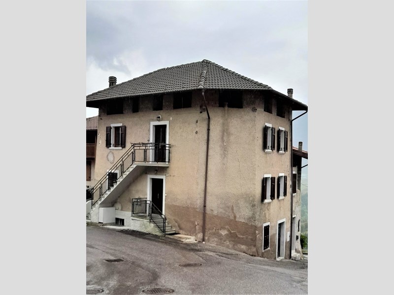 Quadrilocale in Vendita a Bleggio Superiore, zona BIVEDO, 24'000€, 65 m²