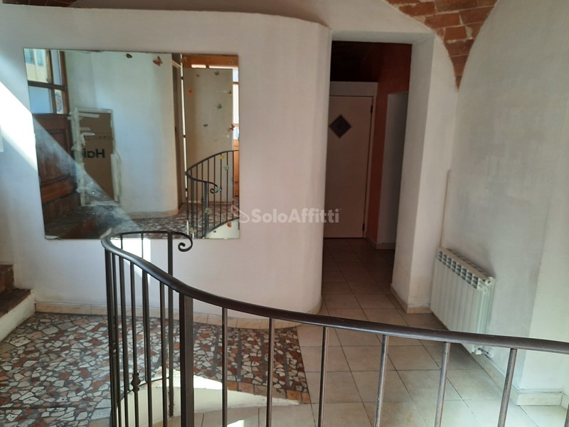 Capannone in Affitto a Siena, zona Fuori Porta Camollia, 1'500€, 90 m²