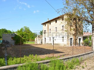 Casa Indipendente in Vendita a Rivignano Teor, 69'000€, 215 m²