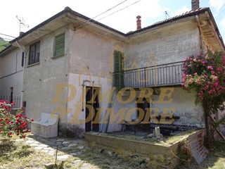 Casa Indipendente in Vendita a Pieve Vergonte, 65'000€, 300 m², con Box