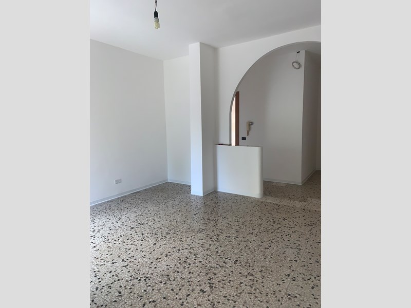 Appartamento in Vendita a Trapani, zona Viale Marche n.17, 75'000&euro;, 115 m²