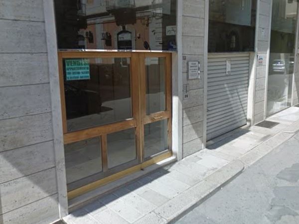 Quadrilocale in Vendita a Andria, zona Centro, Via Jannuzzi, 140'000€, 100 m²