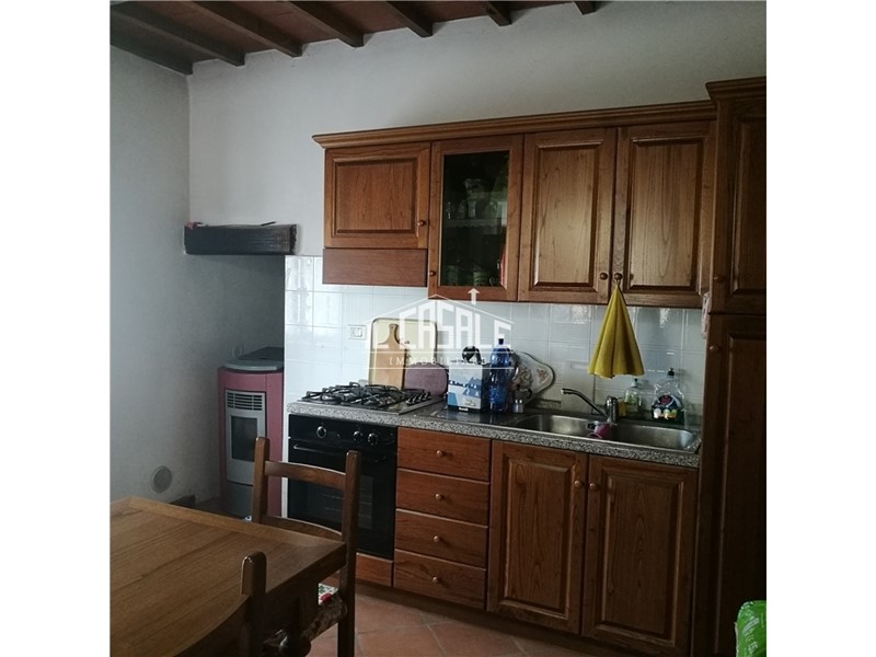 Trilocale in Vendita a Londa, zona Fornace, 55'000€, 52 m²