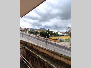 Trilocale in Vendita a Ercolano, zona via Panoramica, 130'000€, 85 m², con Box