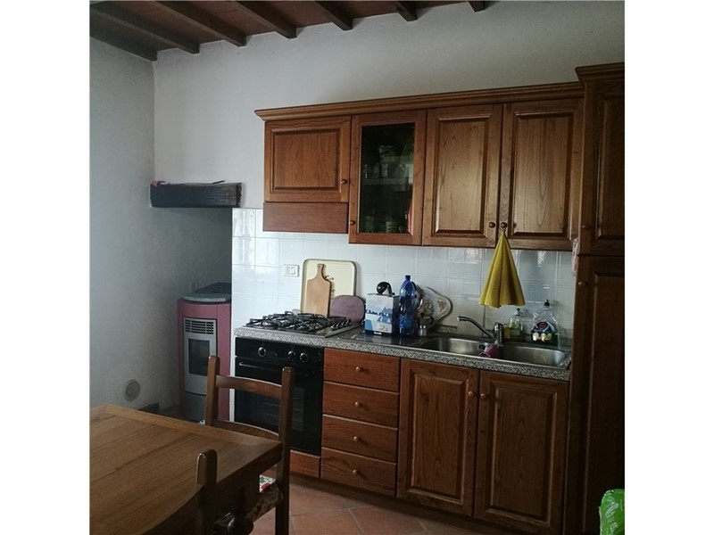 Trilocale in Vendita a Londa, zona Fornace, 55'000€, 52 m²